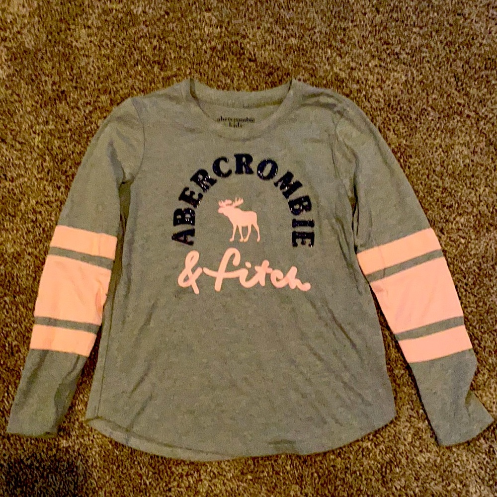 Abercrombie kids size 7/8 long sleeve t shirt